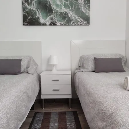 펜션 Casa Piramide 3. Terraza Wifi Y Parking Privado 이코드레로스비노스