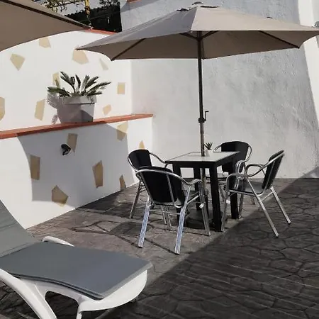 Casa Piramide 3. Terraza Wifi Y Parking Privado Ferienhaus