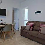 Casa Piramide 3. Terraza Wifi Y Parking Privado 度假居