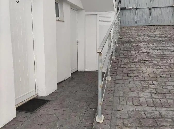 Casa Piramide 3. Terraza Wifi Y Parking Privado بيت للعطل *