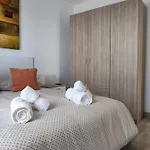 Casa Piramide 3. Terraza Wifi Y Parking Privado Semesterbostad *