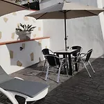 Casa Piramide 3. Terraza Wifi Y Parking Privado Semesterbostad