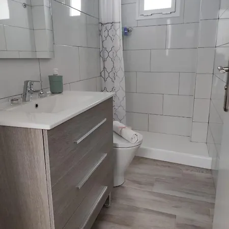 Дом отдыха Casa Piramide 3. Terraza Wifi Y Parking Privado Икод-де-лос-Винос